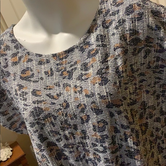 Women’s W5 large crop top - Picture 2 of 8